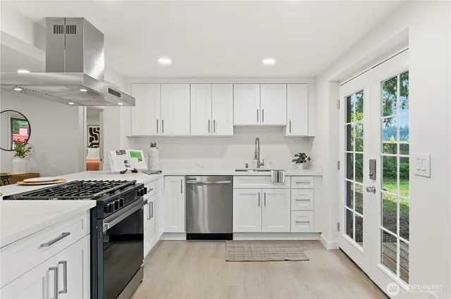 $800,000 | 16167 Midvale Avenue North, Shoreline, WA 98133