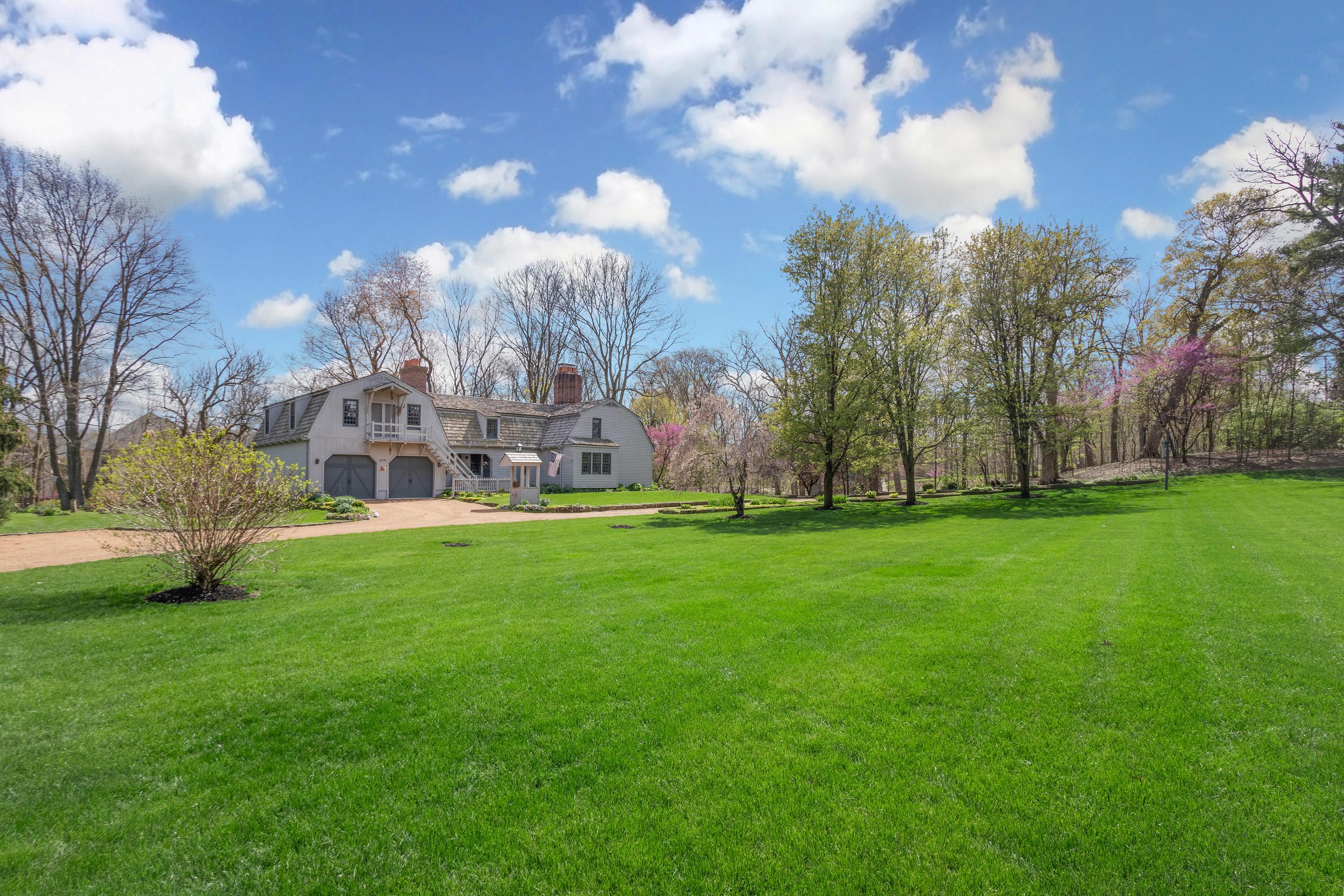 4975 Hayden Run Road Columbus, OH 43221 - Photo 3 of 65 Gallery Image 3