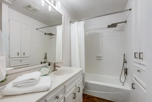 $649,000 | 409 Heron Drive, Austin, TX 78734