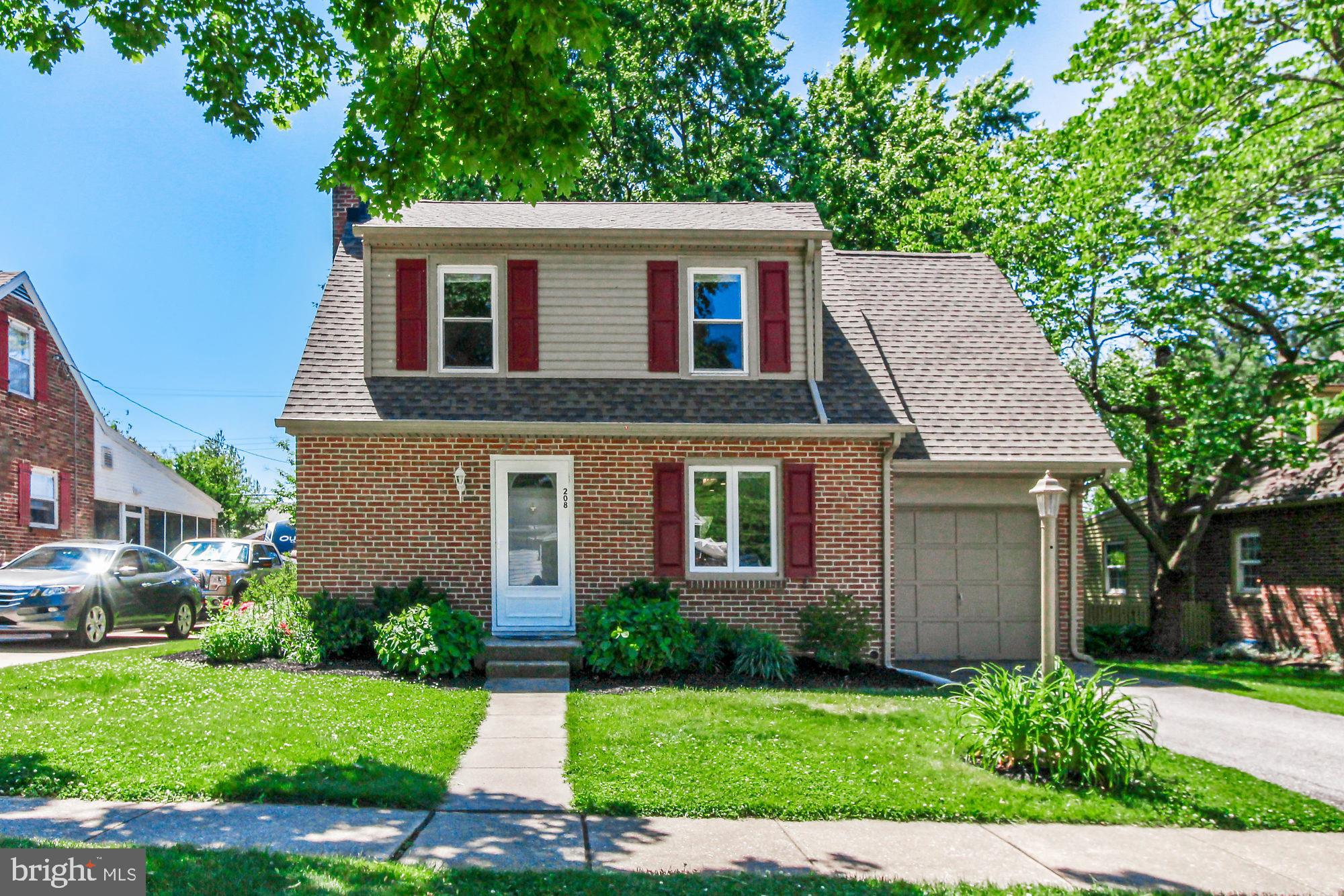 208 Pinehurst Road York, PA 17402 - Photo 1 of 27 Gallery Image 1