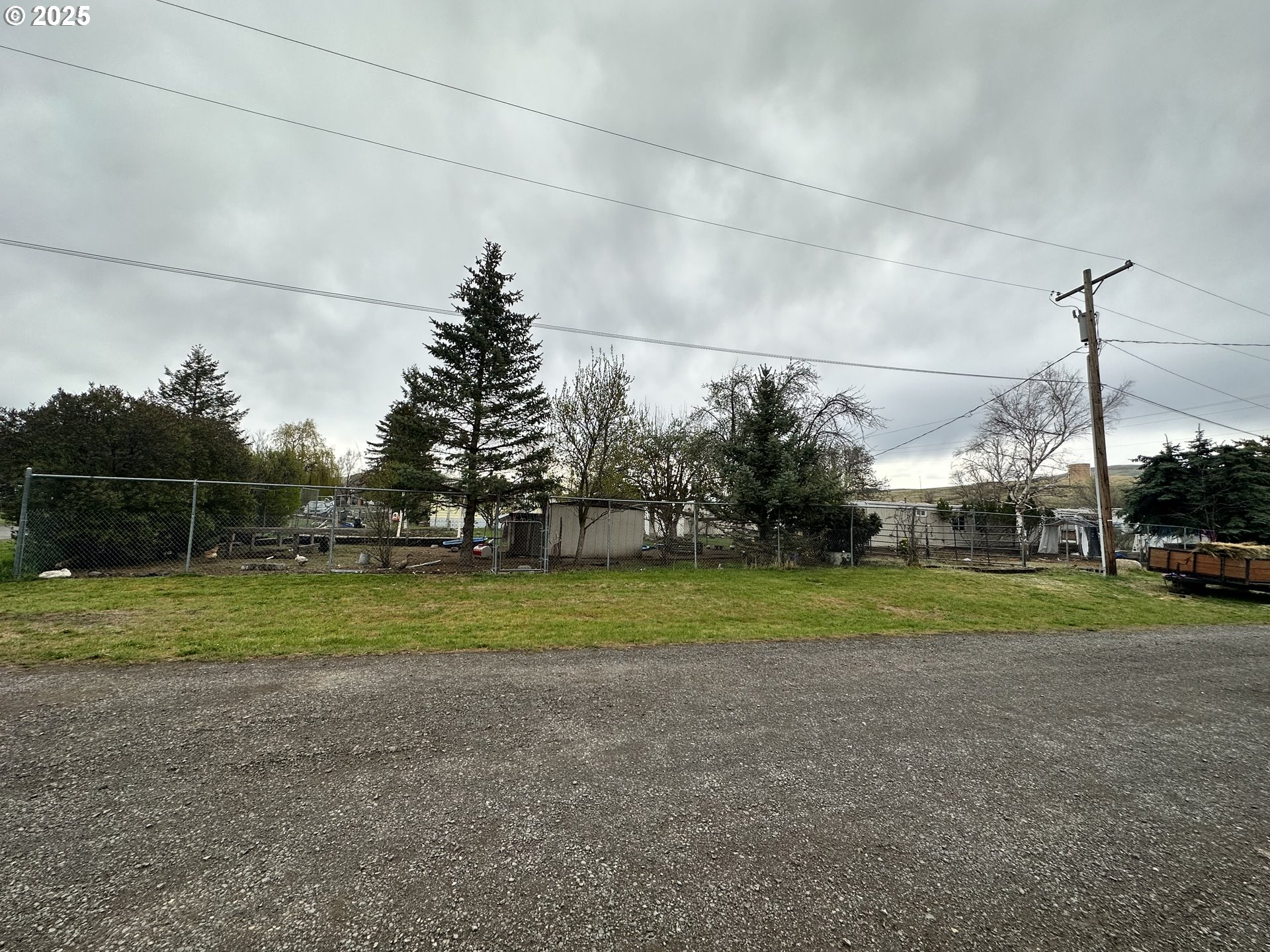 1015 C Street Fossil, OR 97830 - Photo 6 of 33 a view of a park