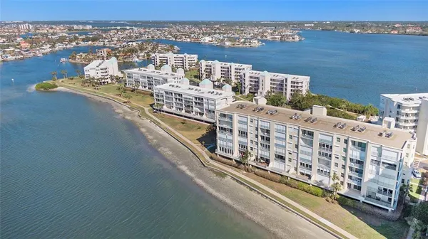 $705,000 | 7984 Sailboat Key Boulevard South, Unit 401, South Pasadena, FL 33707