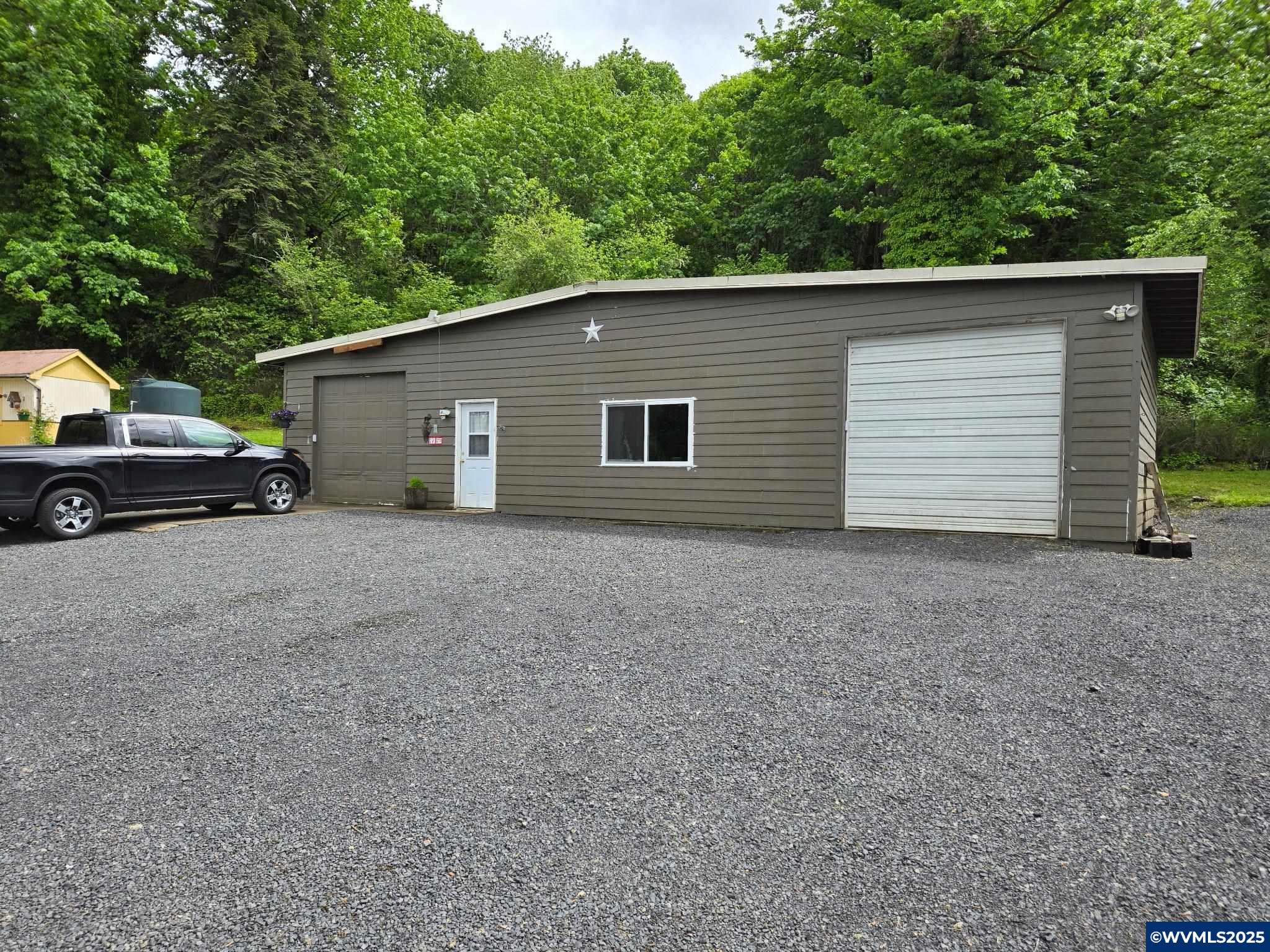 28130 Riggs Hill Road Foster, OR 97345 - Photo 16 of 22