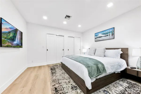 $17,500 | 3329 Northeast 17th Street, Fort Lauderdale, FL 33305