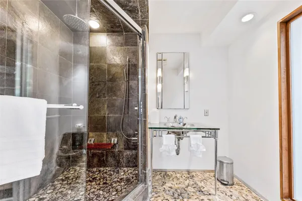 $17,500 | 3329 Northeast 17th Street, Fort Lauderdale, FL 33305