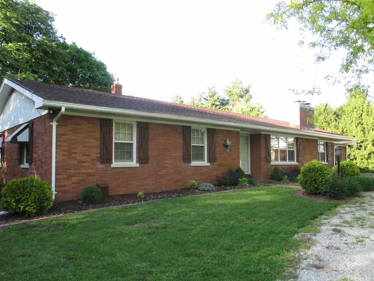 9516 Middle Mt Vernon Road Mount Vernon, IN 47620 - Photo 1 of 8 Gallery Image 1
