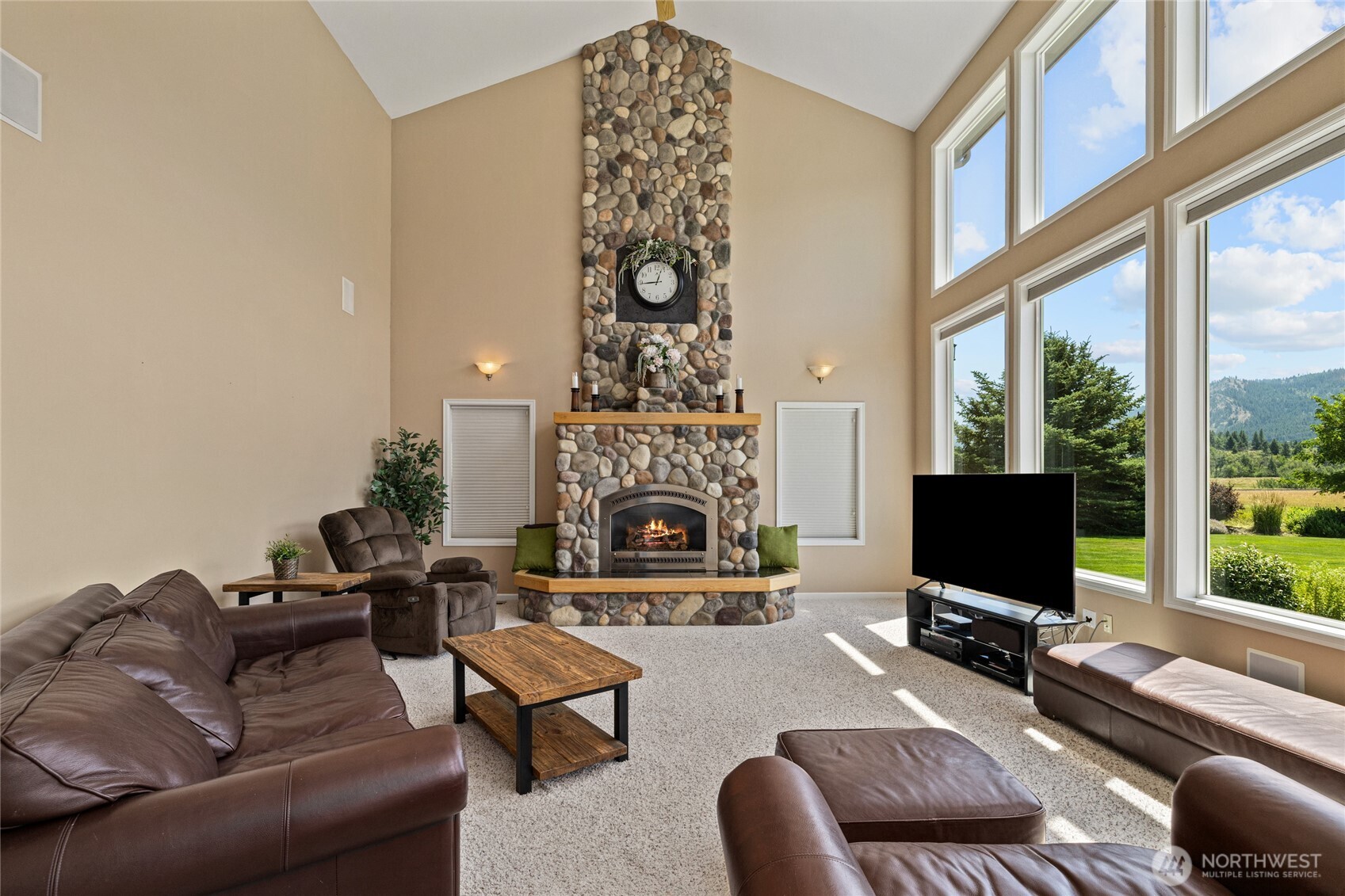 430 Pays Road Cle Elum, WA 98922 - Photo 3 of 40 Gallery Image 3