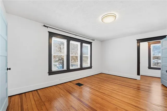 $295,000 | 215 West Walnut Street, Belton, MO 64012