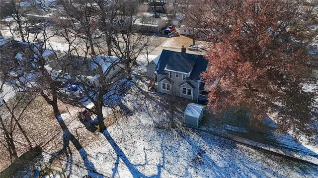 $295,000 | 215 West Walnut Street, Belton, MO 64012