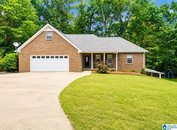 $365,000 | 907 Spruce Road, Oneonta, AL 35121