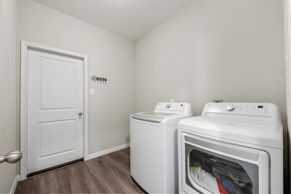 $2,000 | 397 Road 5102, Unit L, Cleveland, TX 77327