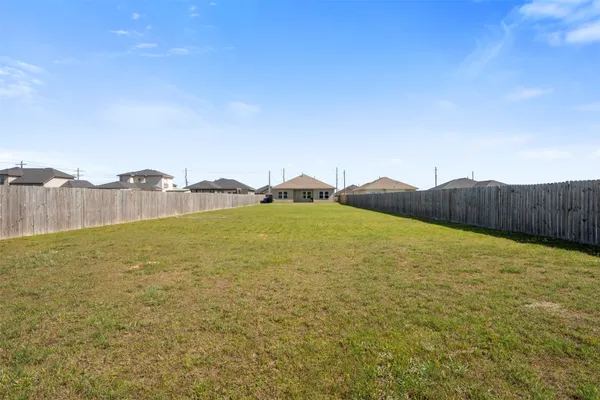 $2,000 | 397 Road 5102, Unit L, Cleveland, TX 77327