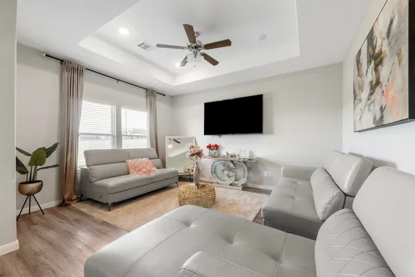 $2,000 | 397 Road 5102, Unit L, Cleveland, TX 77327