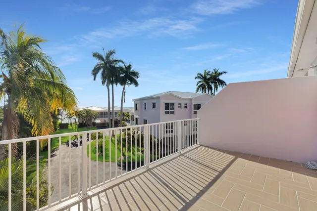 $589,000 | 117 Coco Plum Drive, Unit D 1, Marathon, FL 33050