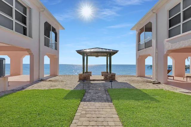 $589,000 | 117 Coco Plum Drive, Unit D 1, Marathon, FL 33050