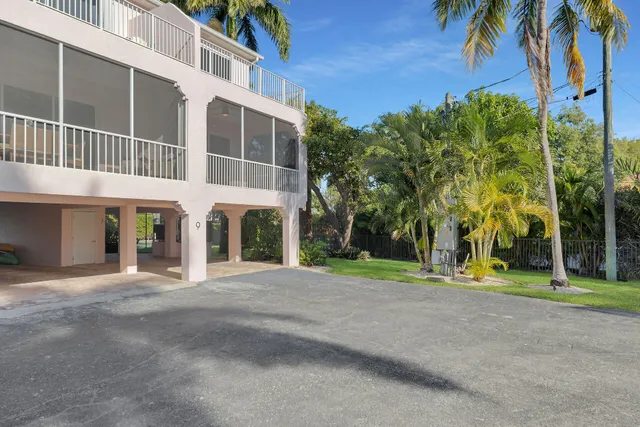 $589,000 | 117 Coco Plum Drive, Unit D 1, Marathon, FL 33050