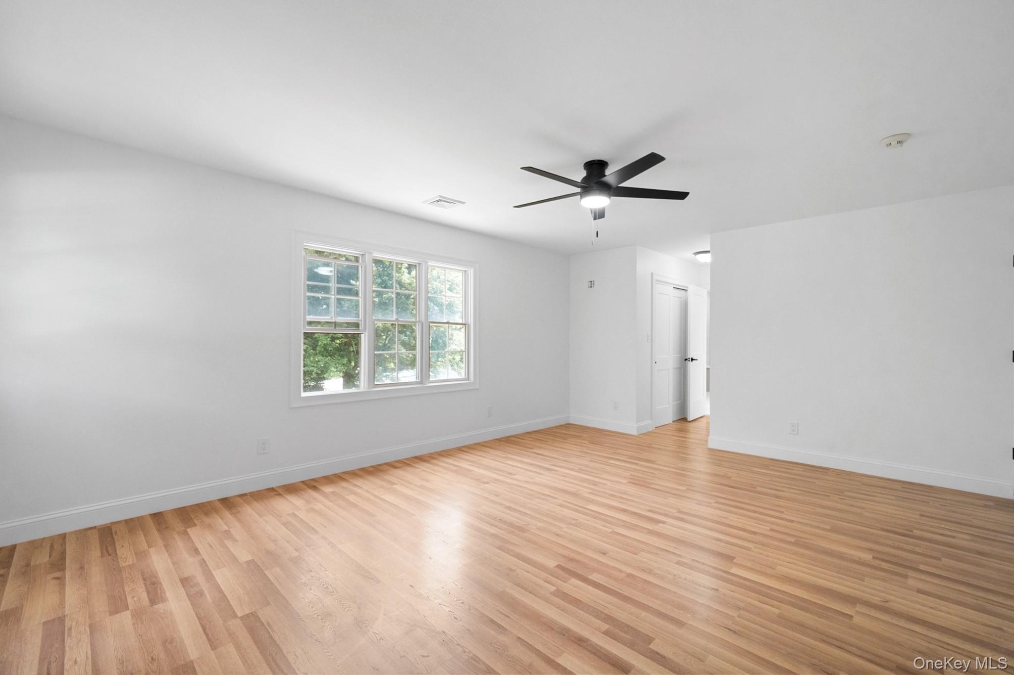 40 Muncey Road Bay Shore, NY 11706 - Photo 32 of 39