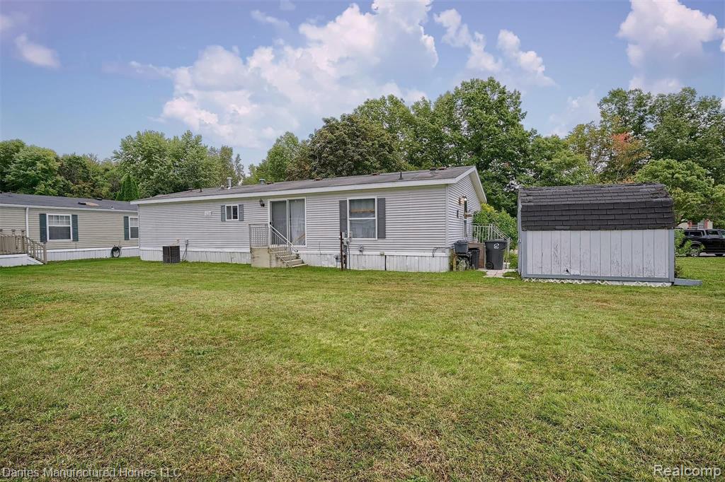 2500 Mann Road Clarkston, MI 48346 - Photo 8 of 30