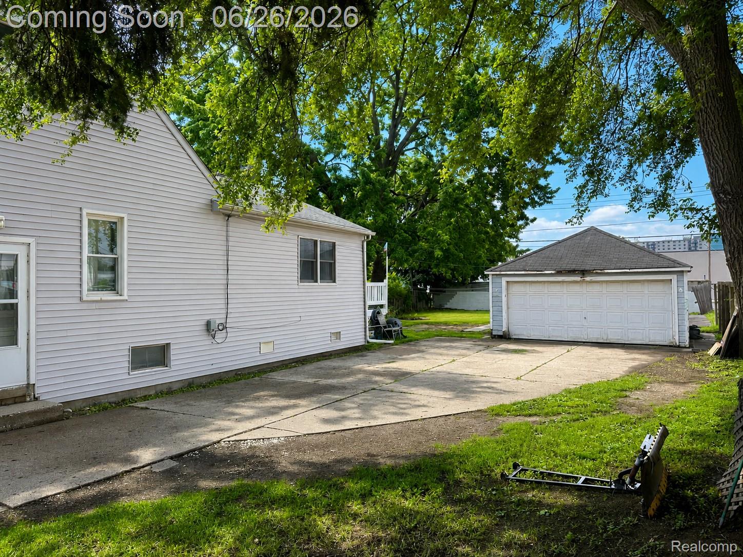 8056 Central Street Center Line, MI 48015 - Photo 22 of 25 902.jpeg