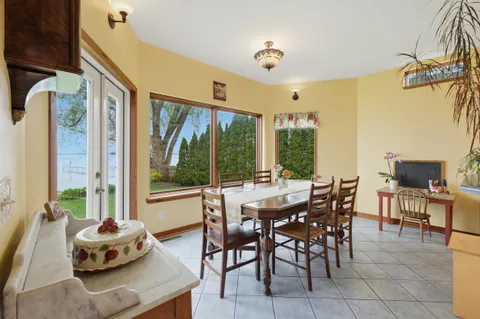 $1,595,000 | 1904 Barber Drive, Stoughton, WI 53589