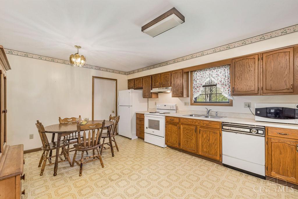 6727 Baker Road Somerville, OH 45064 - Photo 9 of 27 Gallery Image 9