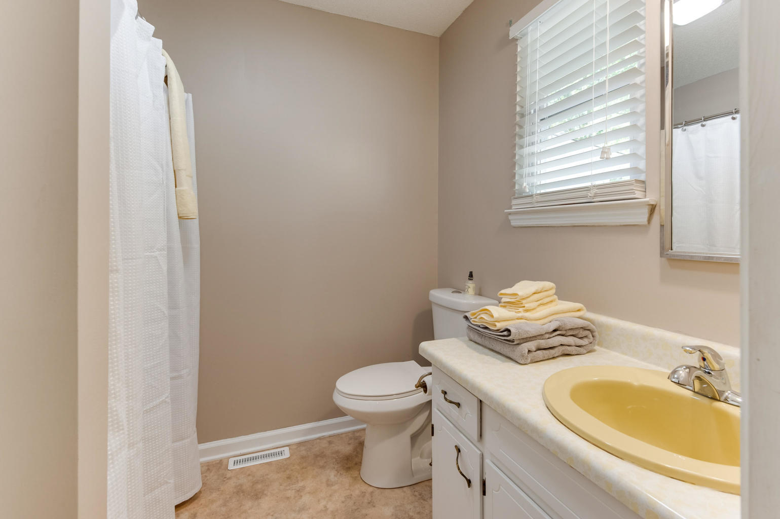 591 Bicentennial Trail Rock Spring, GA 30739 - Photo 16 of 21 Master Bathroom