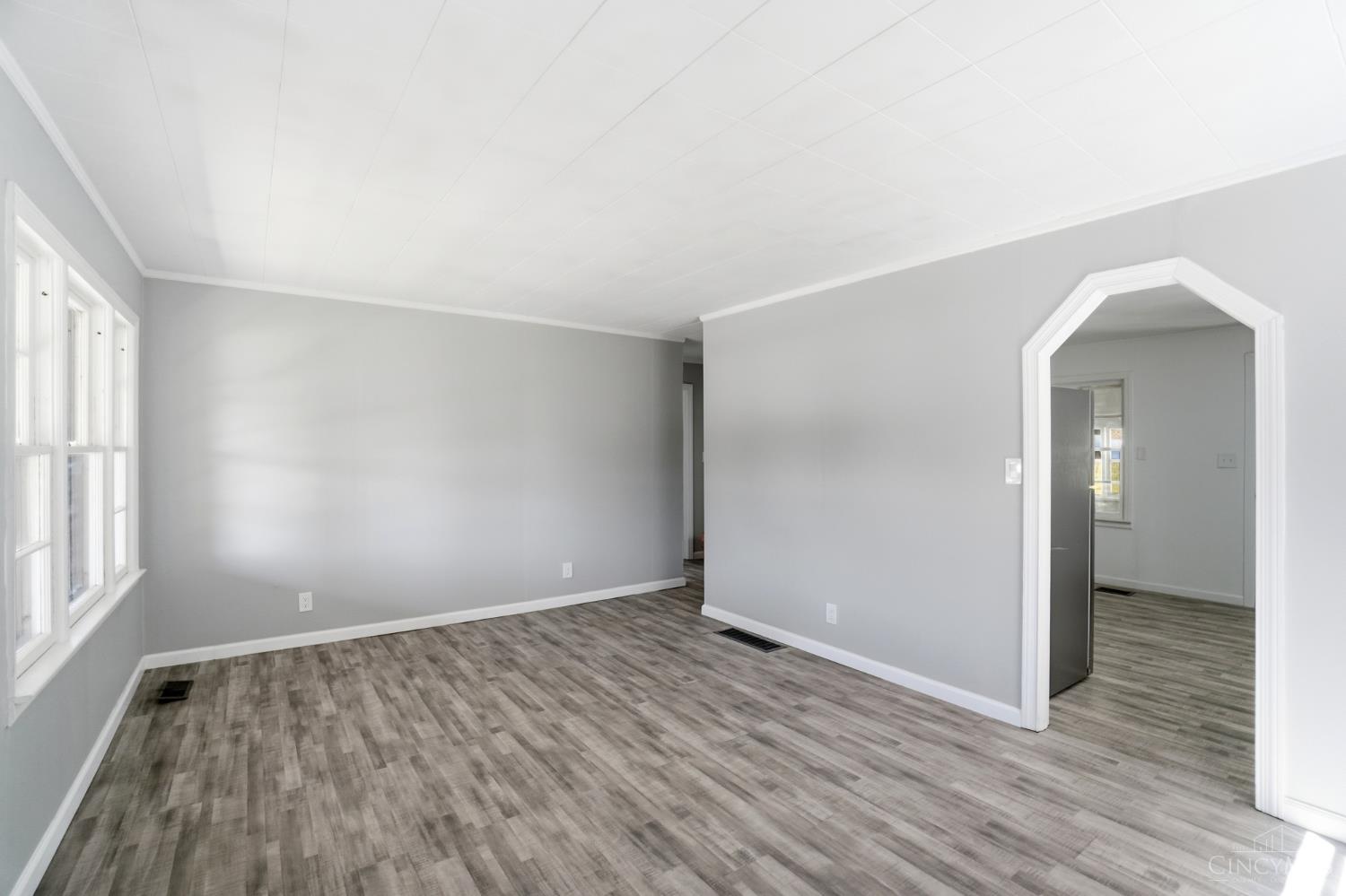 5474 River Road Cincinnati, OH 45233 - Photo 8 of 25 Gallery Image 8