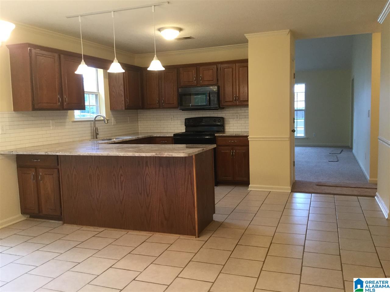 136 Pebble Lane Alabaster, AL 35007 - Photo 10 of 33