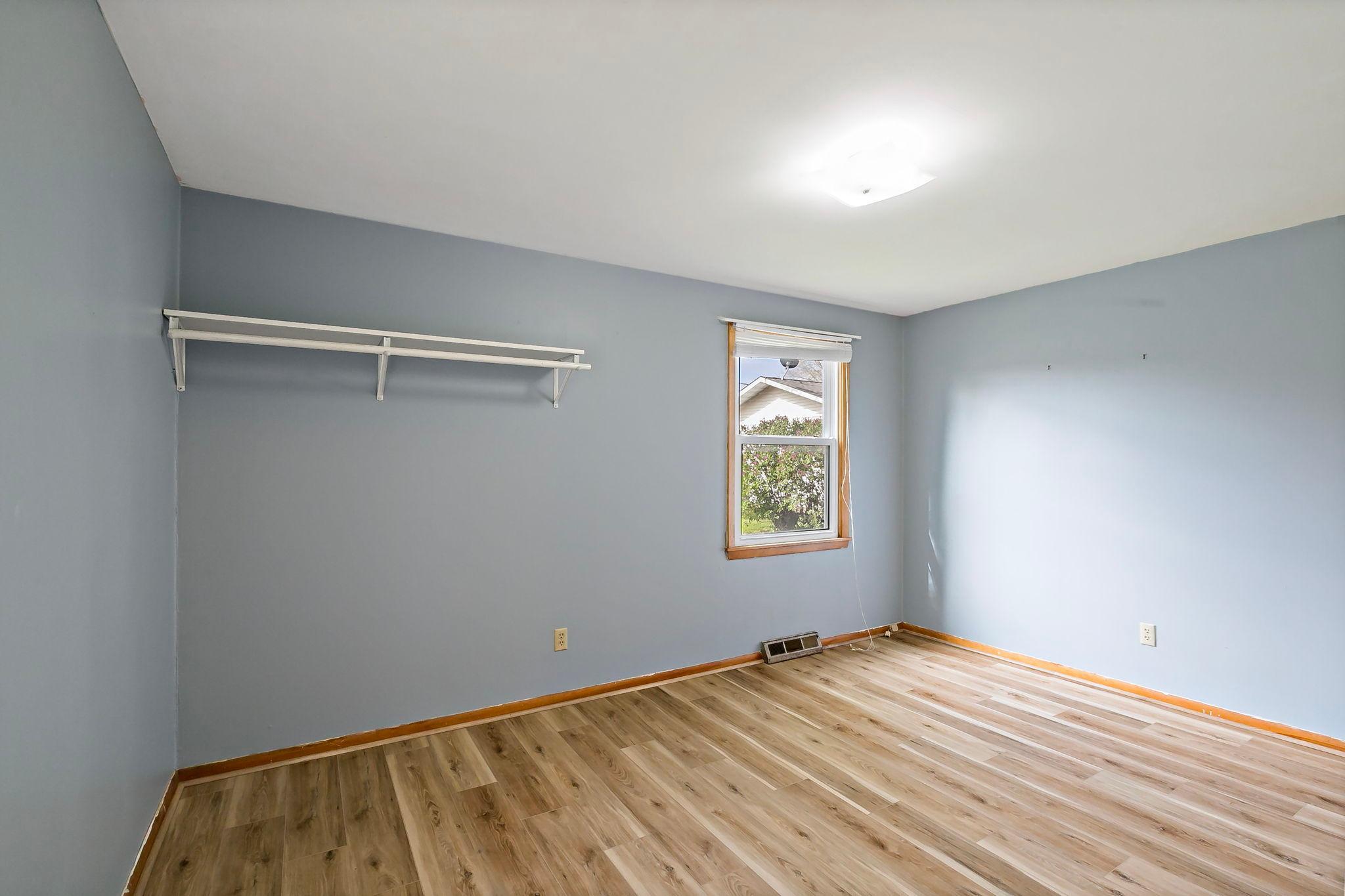 615 7th Street Kenyon, MN 55946 - Photo 16 of 38