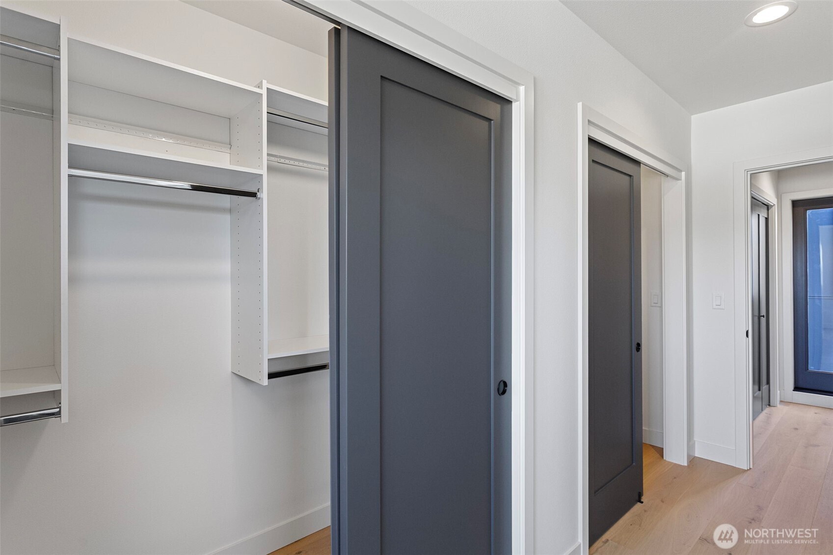 4430 Dayton Avenue North Seattle, WA 98103 - Photo 29 of 39