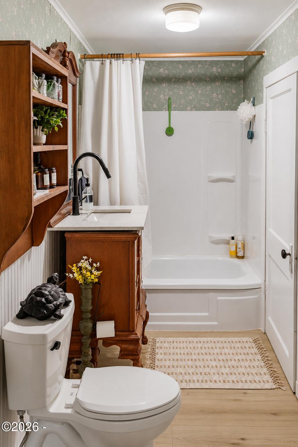 29 Neal Loop Toledo, OR 97391 - Photo 15 of 30 bathroom 2-2