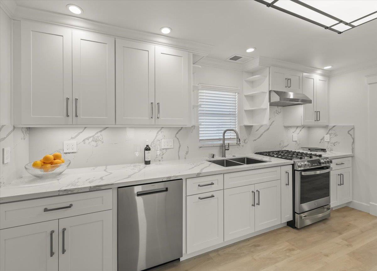 272 Clay Street Monterey, CA 93940 - Photo 18 of 43