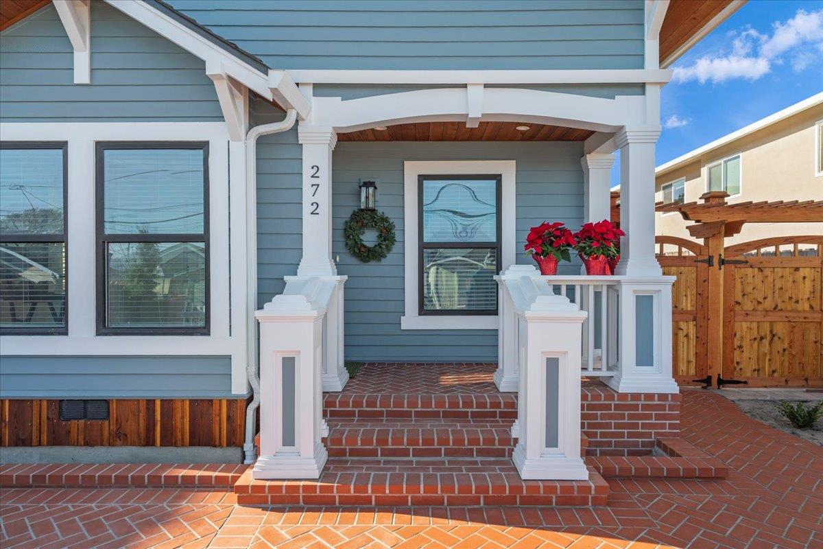 272 Clay Street Monterey, CA 93940 - Photo 5 of 43