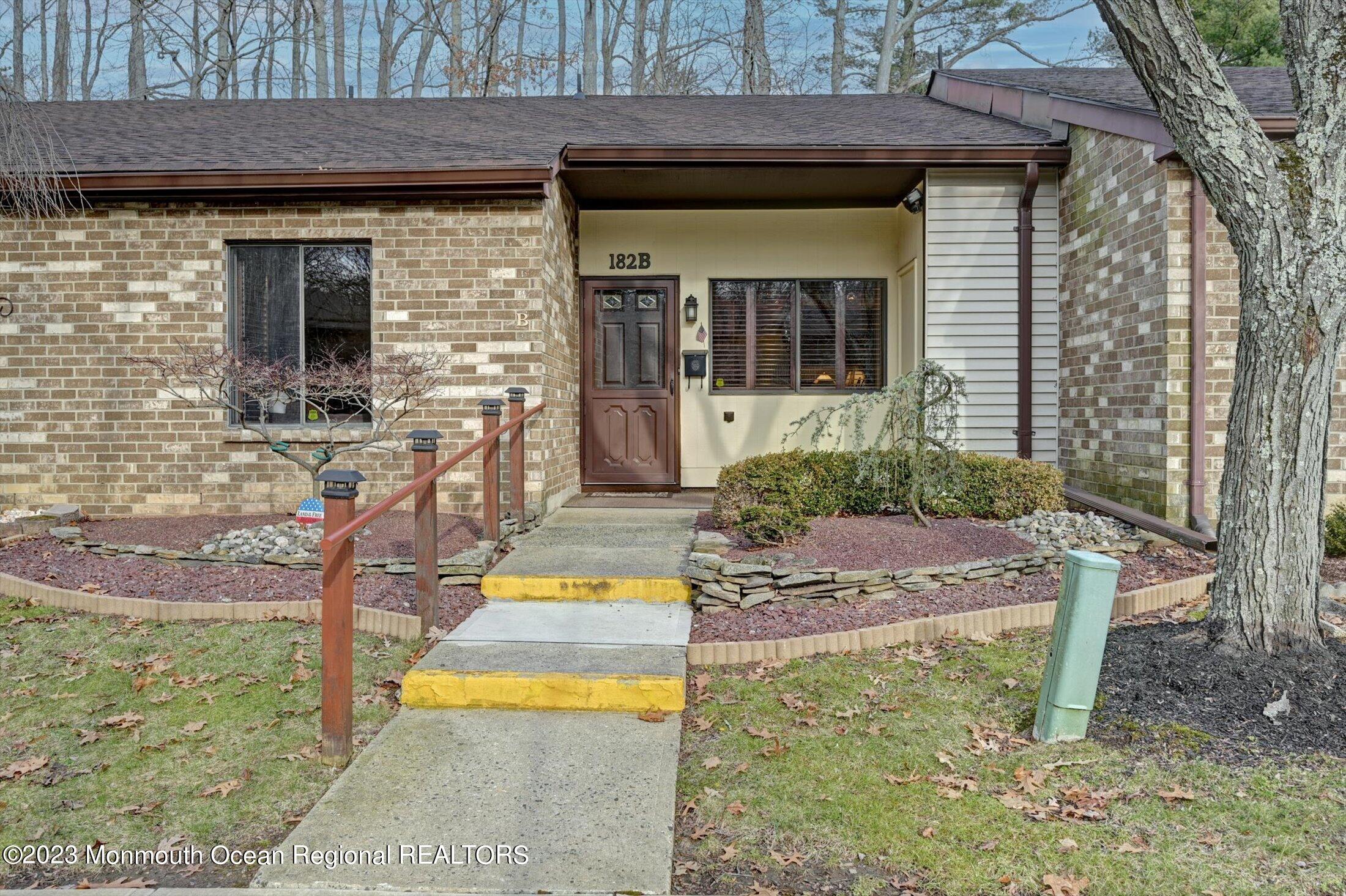182 Arrowood Road, Unit B Manalapan, NJ 07726 - Photo 1 of 37 01-32755155