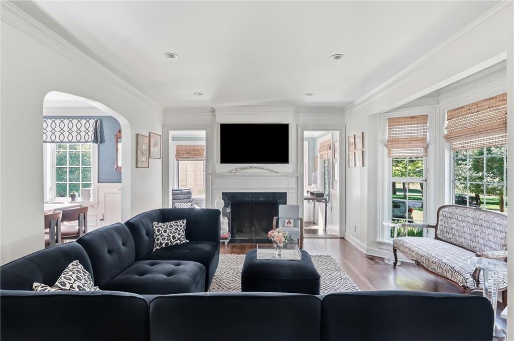 5545 Canterbury Road Fairway, KS 66205 - Photo 6 of 51 Gallery Image 6