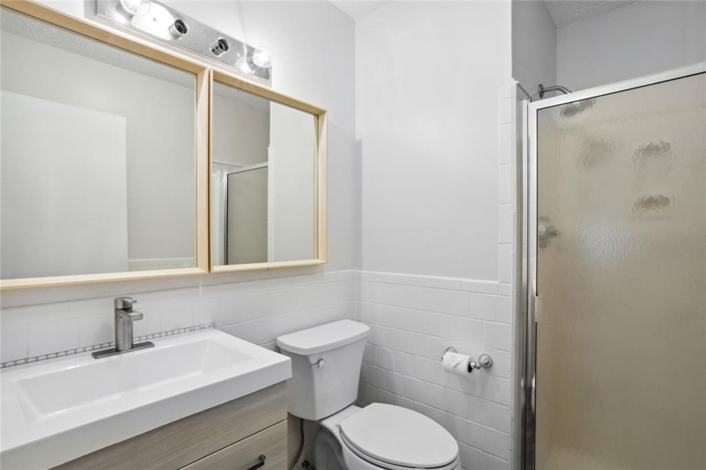4266 Roswell Road Northeast, Unit G4 Atlanta, GA 30342 - Photo 8 of 21 Gallery Image 8