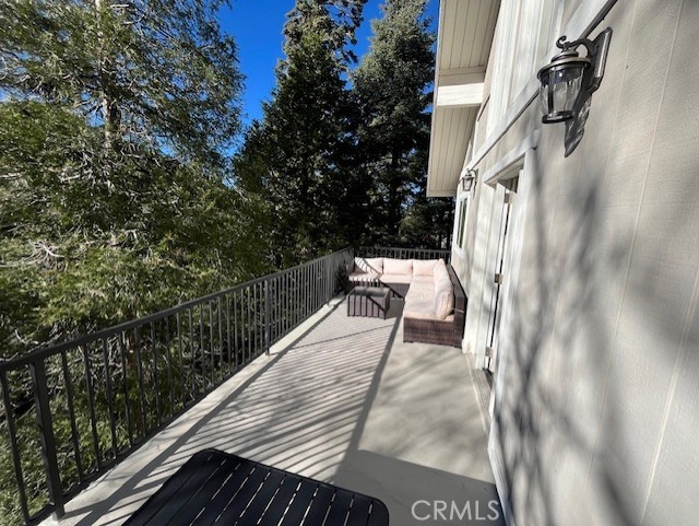 601 Sunderland Court Lake Arrowhead, CA 92352 - Photo 7 of 18 a view of balcony