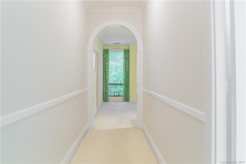 934 Cherokee Road, Unit E3 Charlotte, NC 28207 - Photo 3 of 24 Gallery Image 3