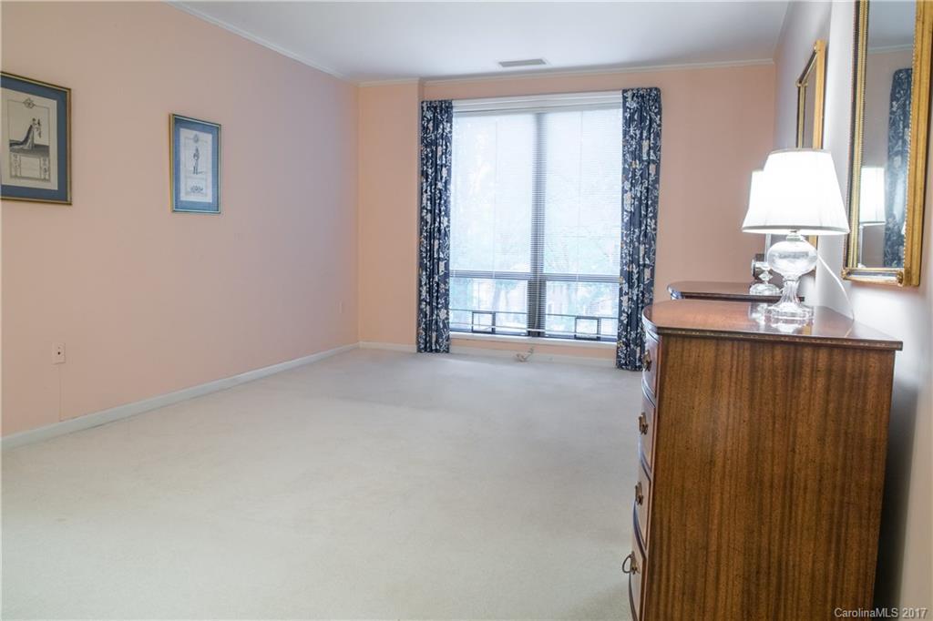 934 Cherokee Road, Unit E3 Charlotte, NC 28207 - Photo 22 of 24 Gallery Image 22