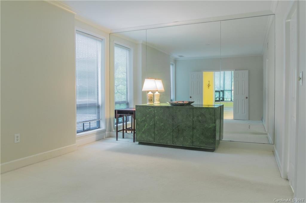934 Cherokee Road, Unit E3 Charlotte, NC 28207 - Photo 10 of 24 Gallery Image 10