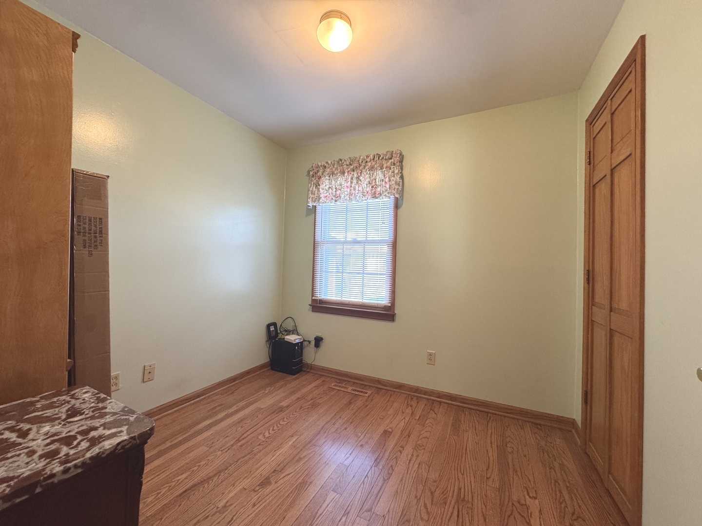 13 Erin Lane Kankakee, IL 60901 - Photo 16 of 34 a room with a bed and a window