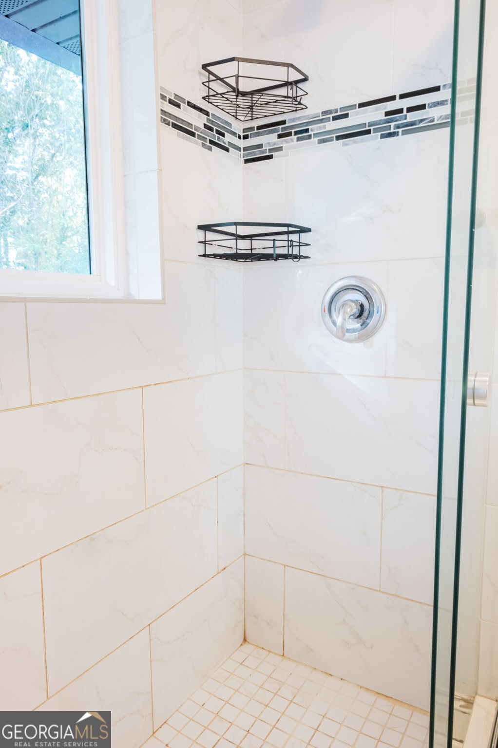 893 Slash Pine Road Forest Park, GA 30297 - Photo 18 of 38 a view of a rack