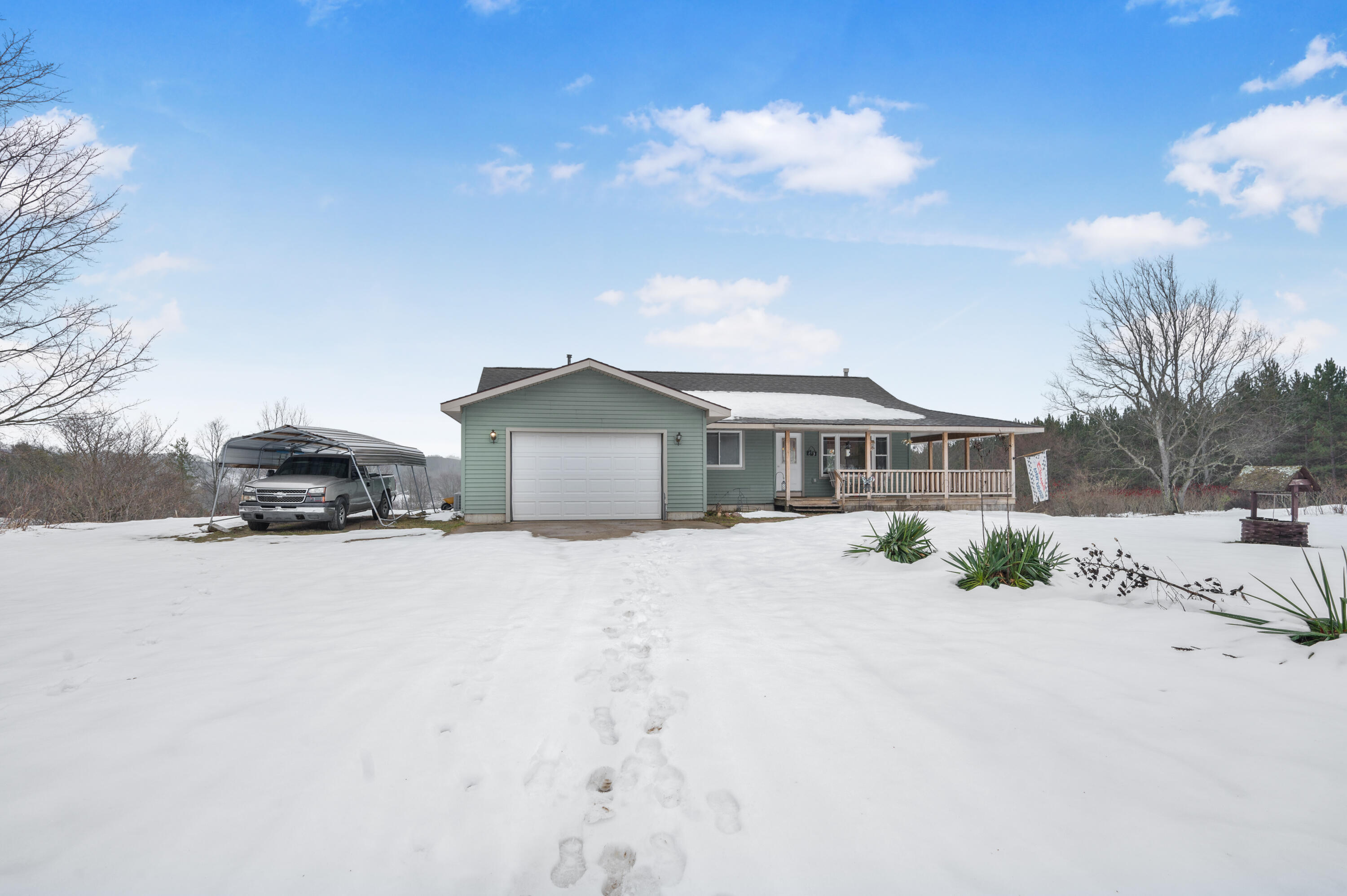 5814 North 7 Road Mesick, MI 49668 - Photo 1 of 45 Front View