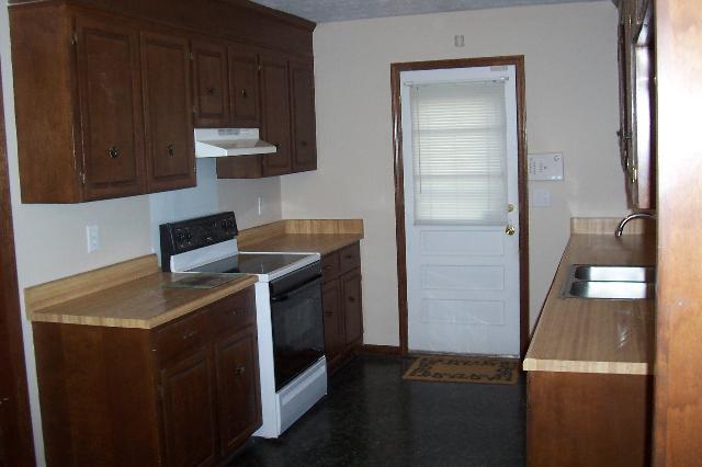 604 Brookmere Road Simpsonville, SC 29681 - Photo 6 of 17 Gallery Image 6