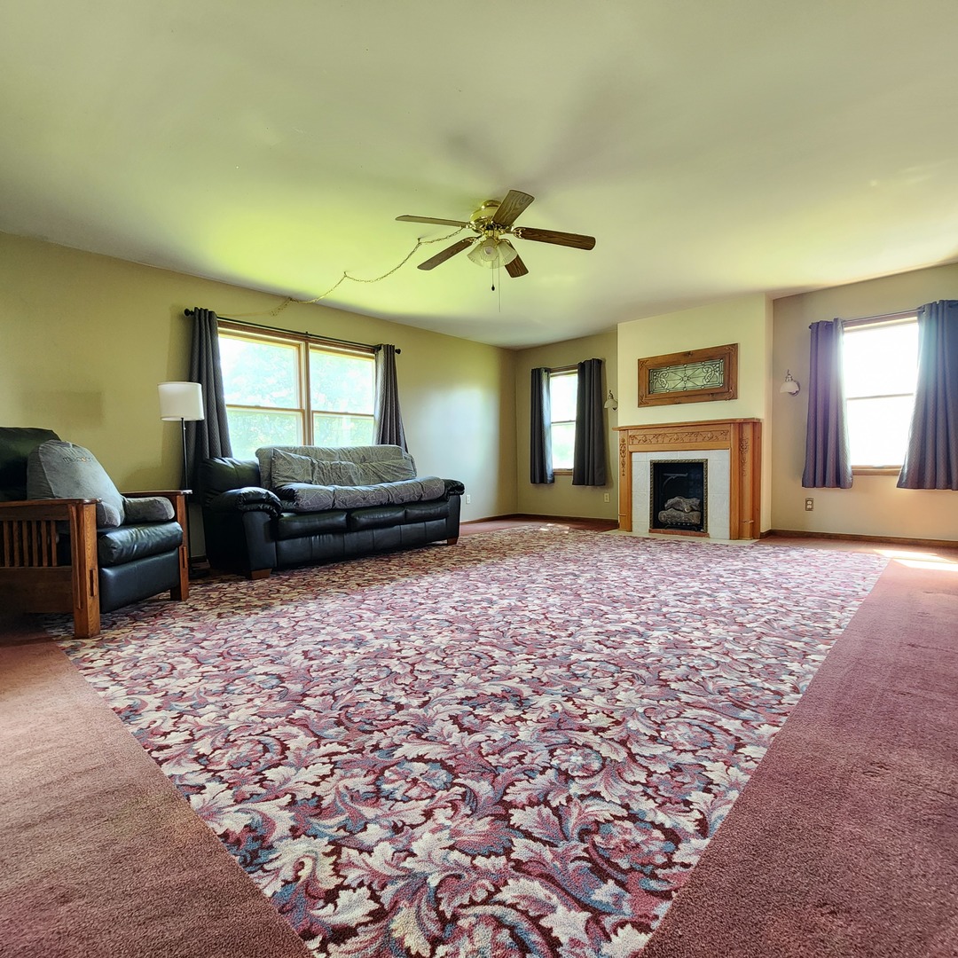1932 North 2653rd Road Ottawa, IL 61350 - Photo 5 of 18