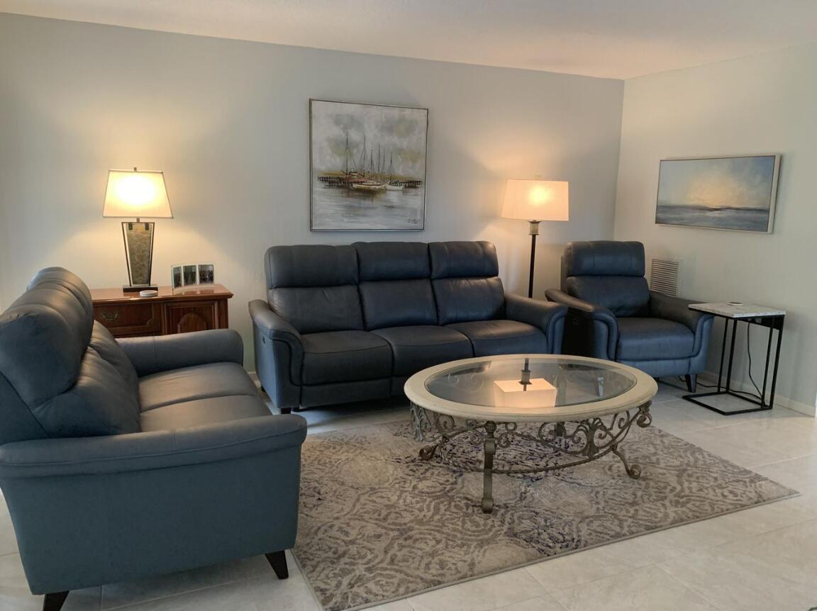 5851 Camino Del Sol, Unit 203 Boca Raton, FL 33433 - Photo 11 of 30 LIVING ROOM
