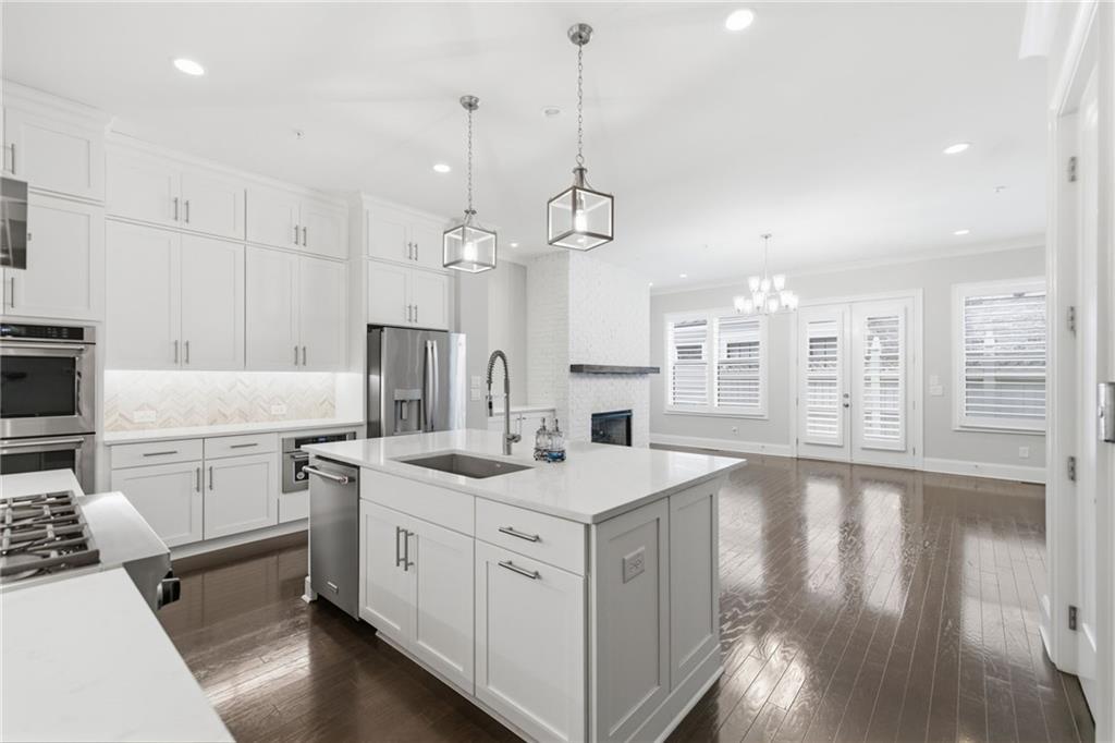2070 Wheaton Way Atlanta, GA 30328 - Photo 7 of 47