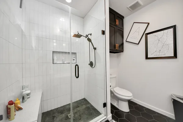 $2,300 | 111 Jenkins Street, Houston, TX 77003