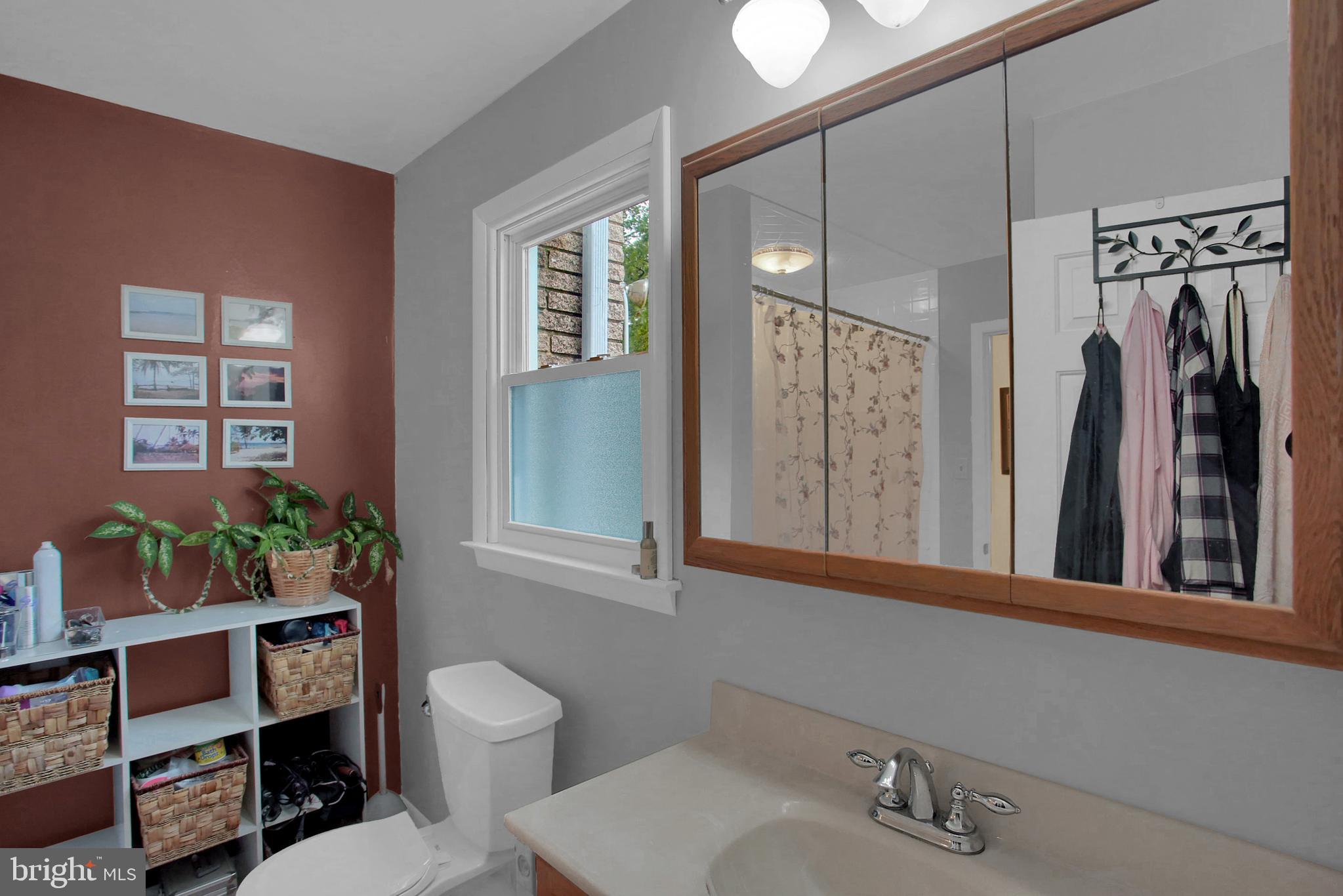 4843 Peterborough Road Harrisburg, PA 17109 - Photo 34 of 53 Upstairs Jack & Jill Bathroom