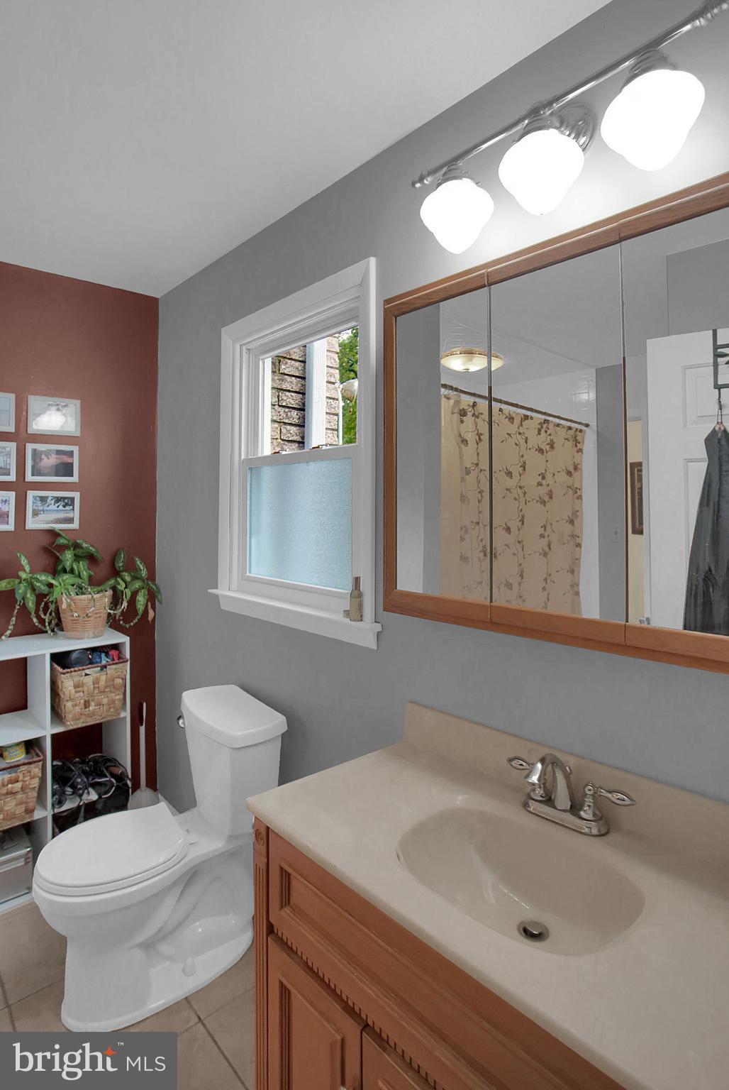 4843 Peterborough Road Harrisburg, PA 17109 - Photo 35 of 53 Upstairs bathroom